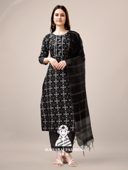 Maharaj Fashion Hub Women's Elegant Kurti Pant Dupatta Set