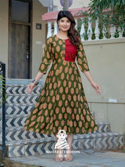 πΏ Luxe Dark Green Rayon Kurta with Embroidery Magic