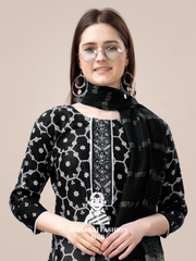 Maharaj Fashion Hub Women's Elegant Kurti Pant Dupatta Set