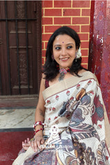 Golden Radiance - Premium Mysore Elegance