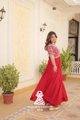 Graceful Fabric Ensemble with Timeless Aesthetic