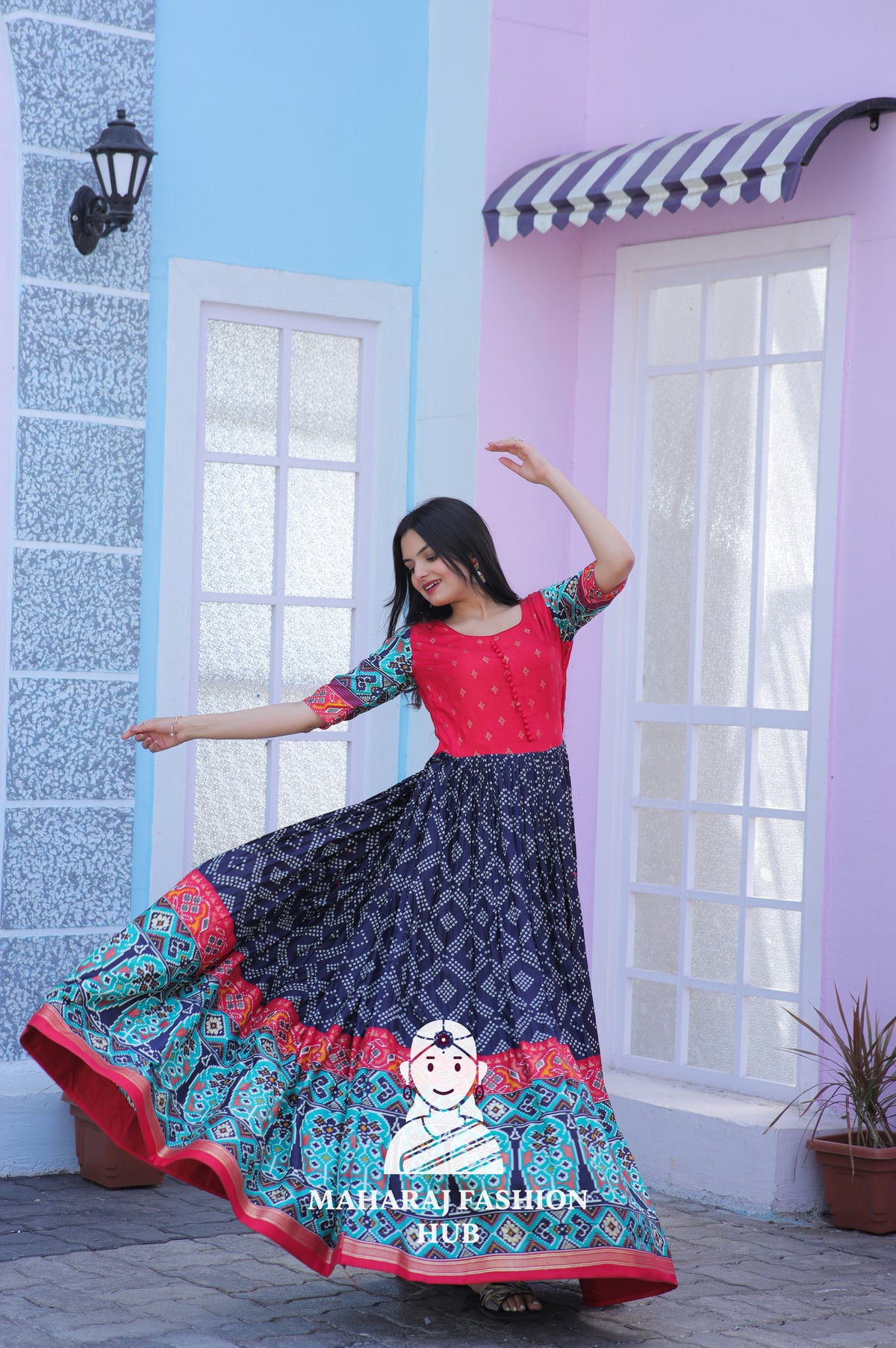 Patola Perfection – Dola Silk Gown Elegance