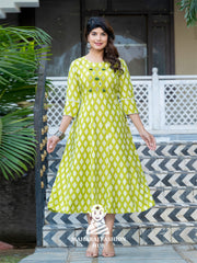 🌿 Printed & Embroidered Rayon Kurta – Parrot Green Chic