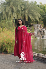 Elegance in Every Thread – Faux Blooming Alia Cut Designer Gown