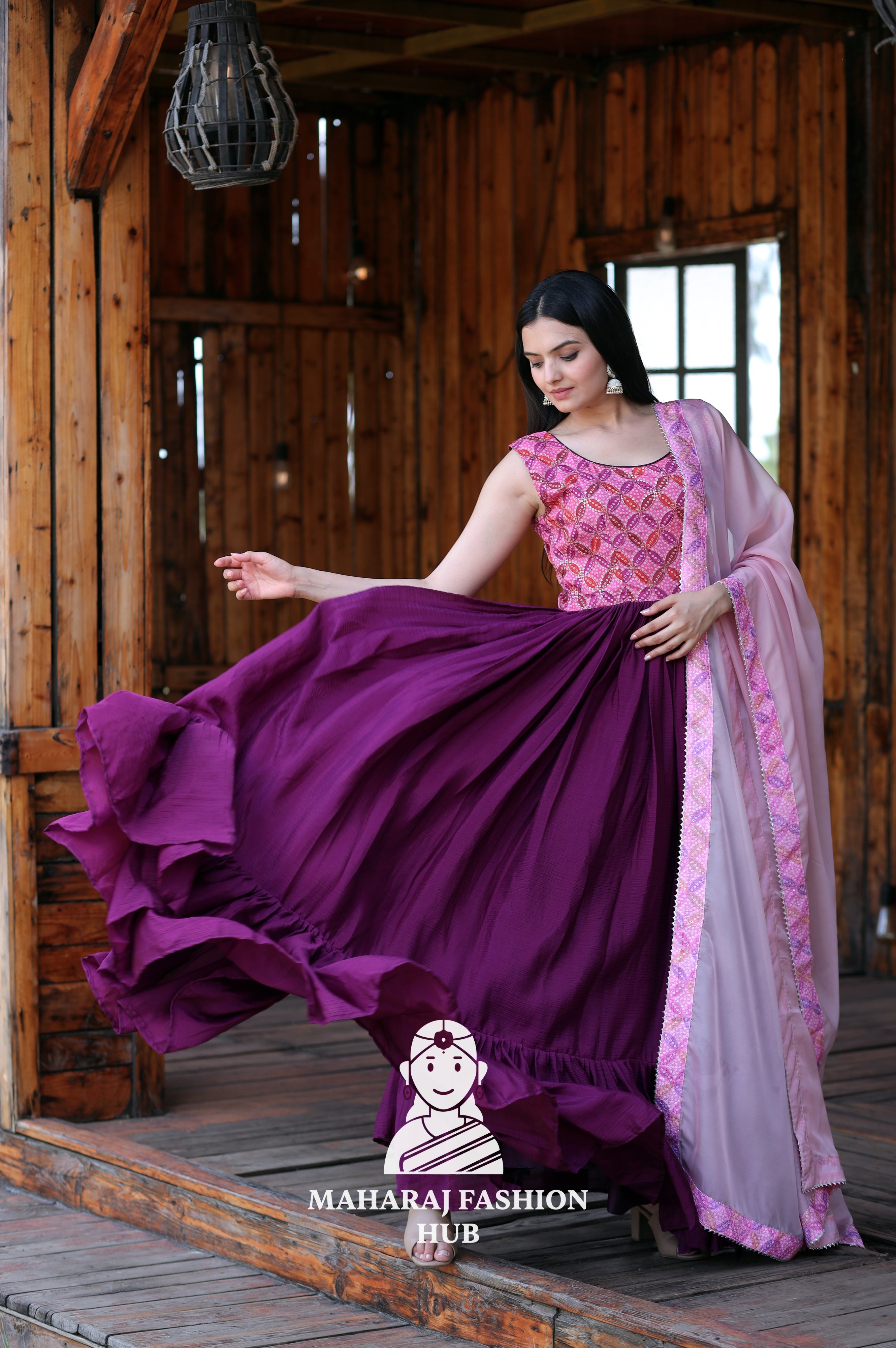 💫 Turn Heads in a Sleeveless Special Designer Gown