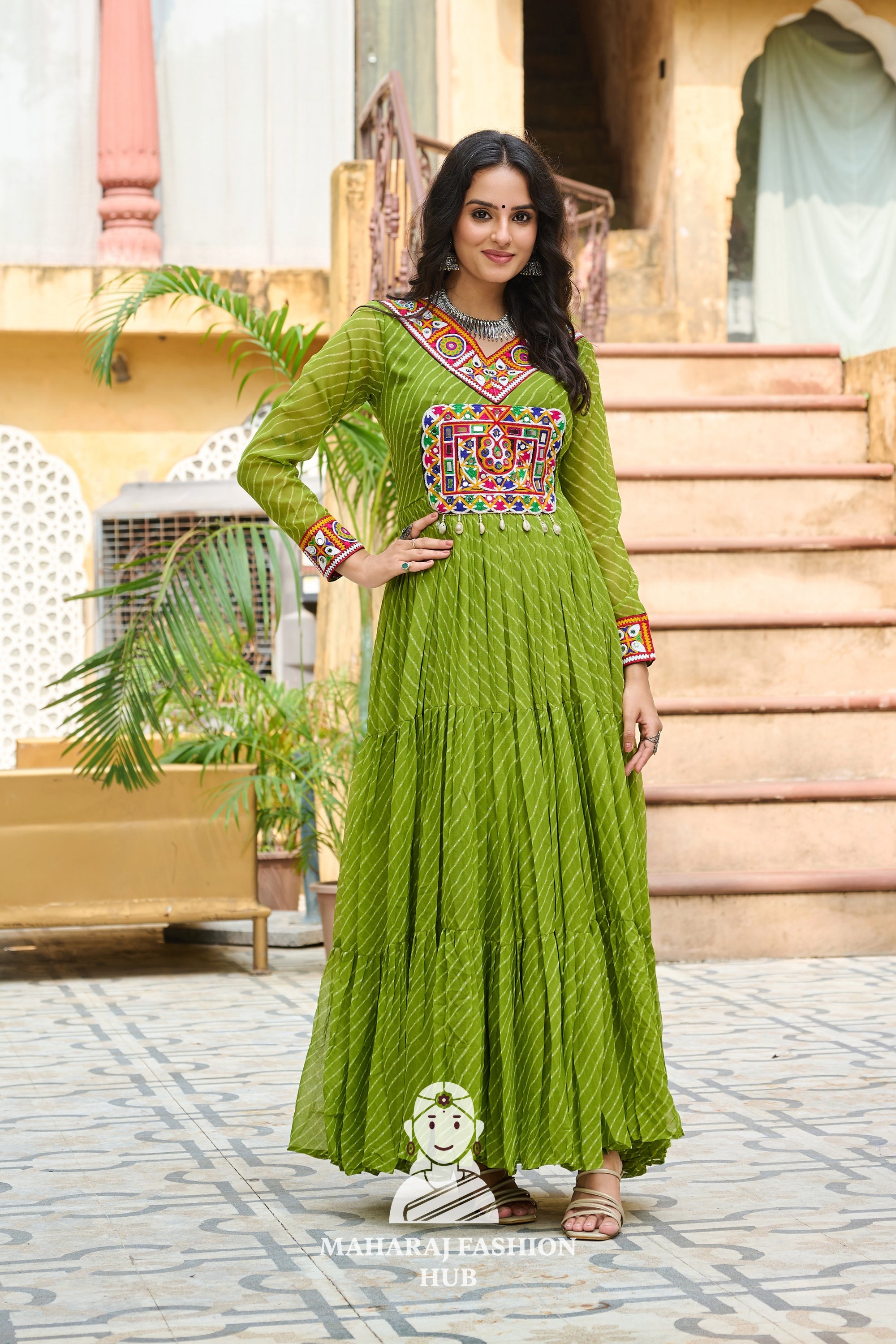 Traditional Laheriya Print Full Sleeve Kutchi Work Navratri Gown 💫🌺