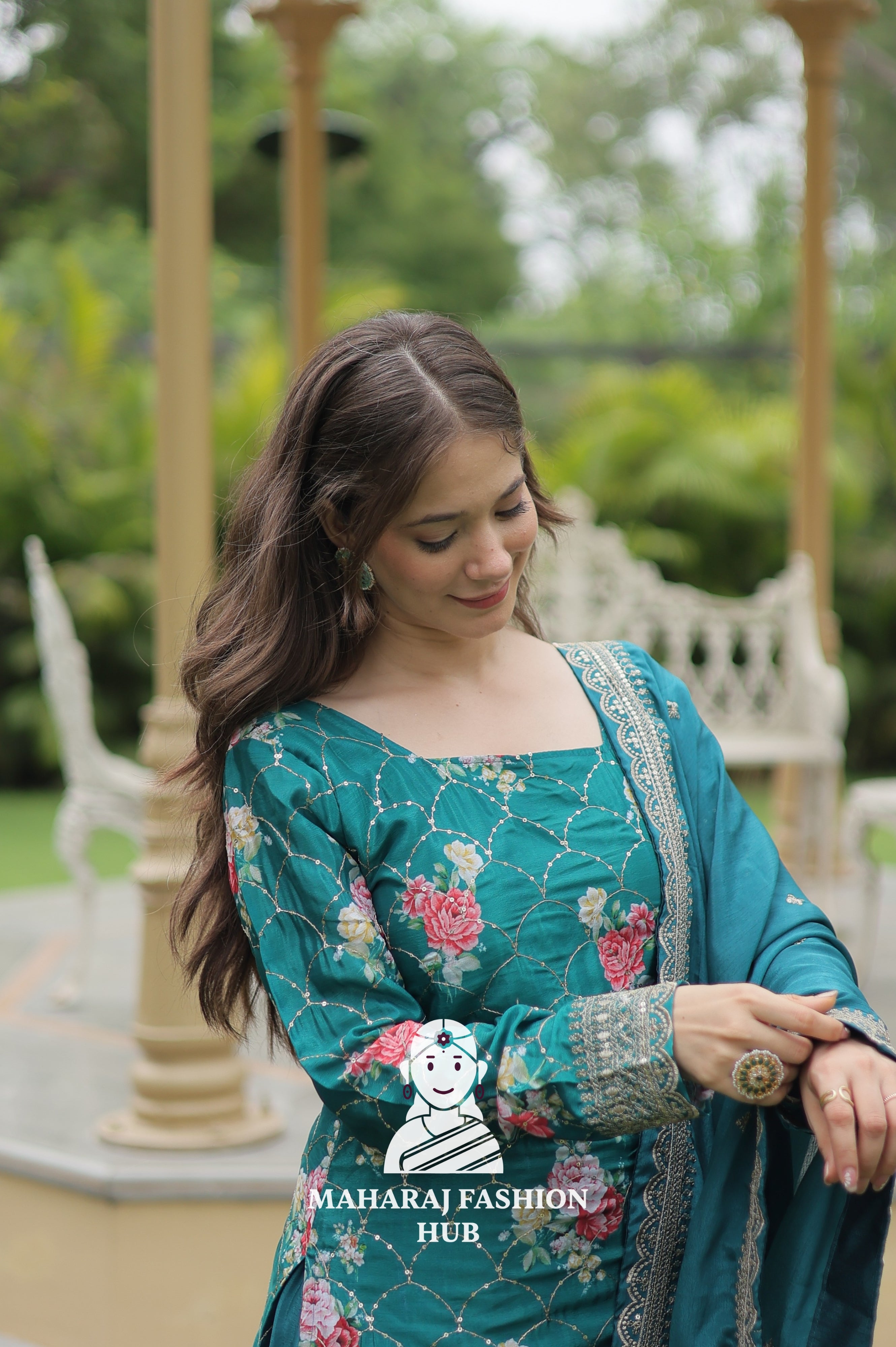 👗 Full Set of Embroidered Grace - Special Designer Gown