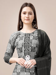 Maharaj Fashion Hub Women's Elegant Kurti Pant Dupatta Set
