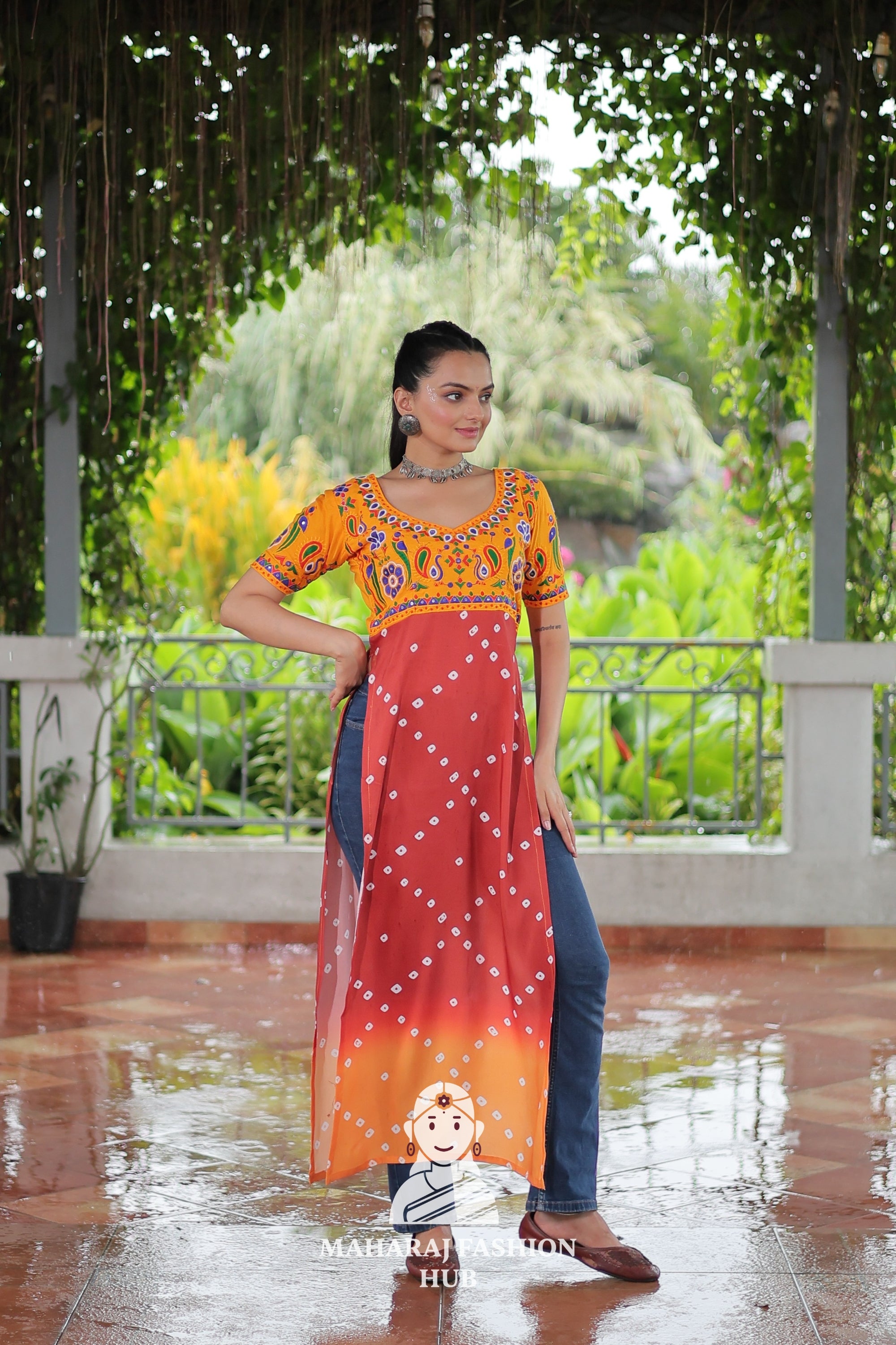 Graceful Laheriya Print 12-Meter Flair Kutchi Navratri Gown 💃🌟