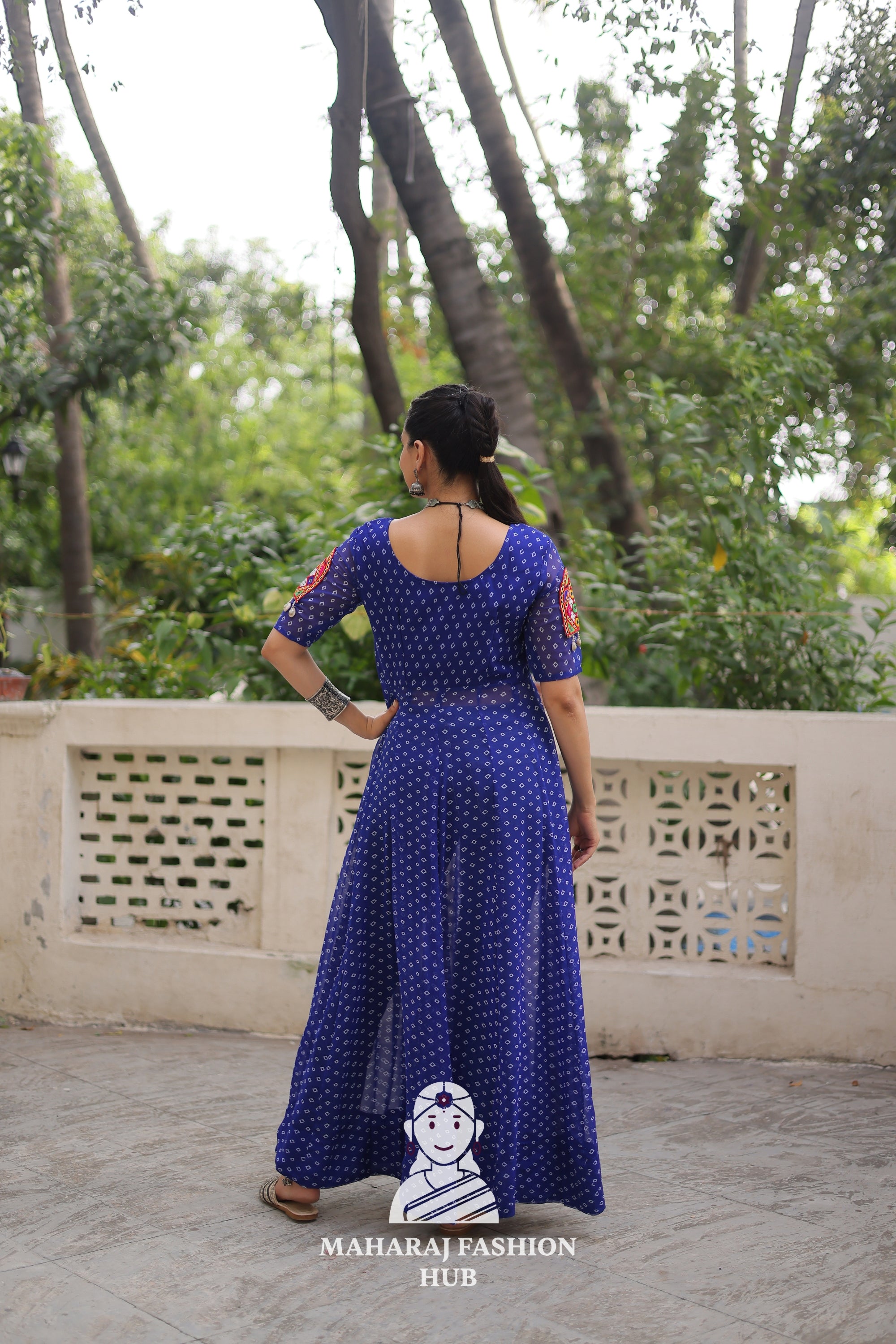 Vibrant Bandhani Print Kutchi Embroidery Round Neck Navratri Kurti 🎨💃