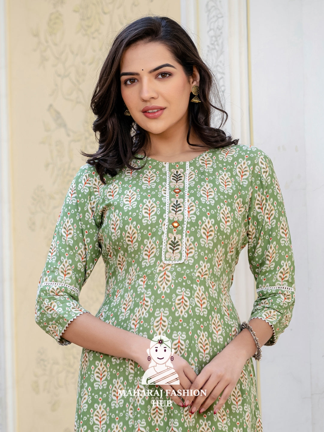 🌿 Graceful Knee-Length Embroidered Kurta – Green