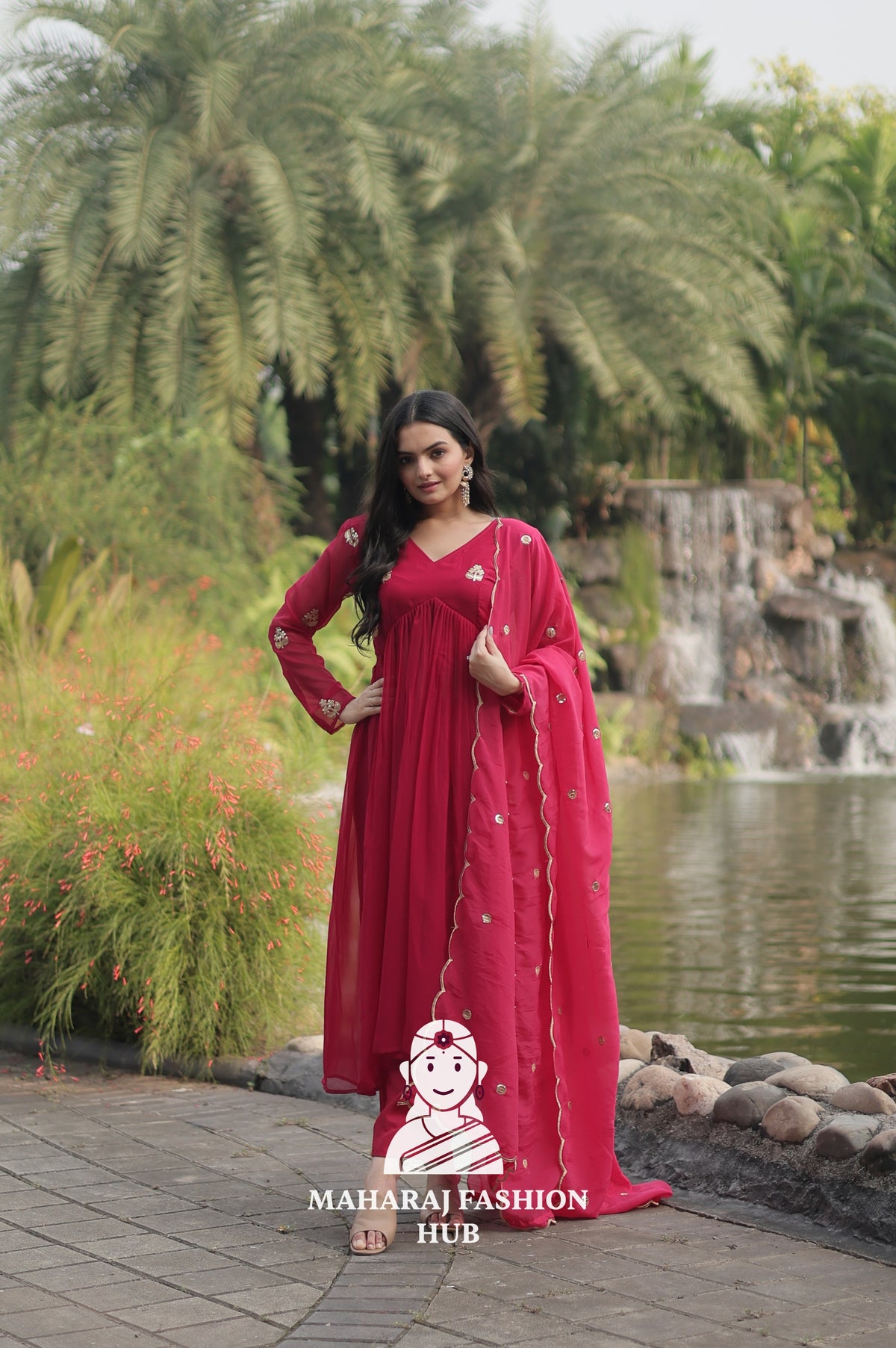 Elegance in Every Thread – Faux Blooming Alia Cut Designer Gown