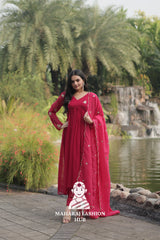Elegance in Every Thread – Faux Blooming Alia Cut Designer Gown