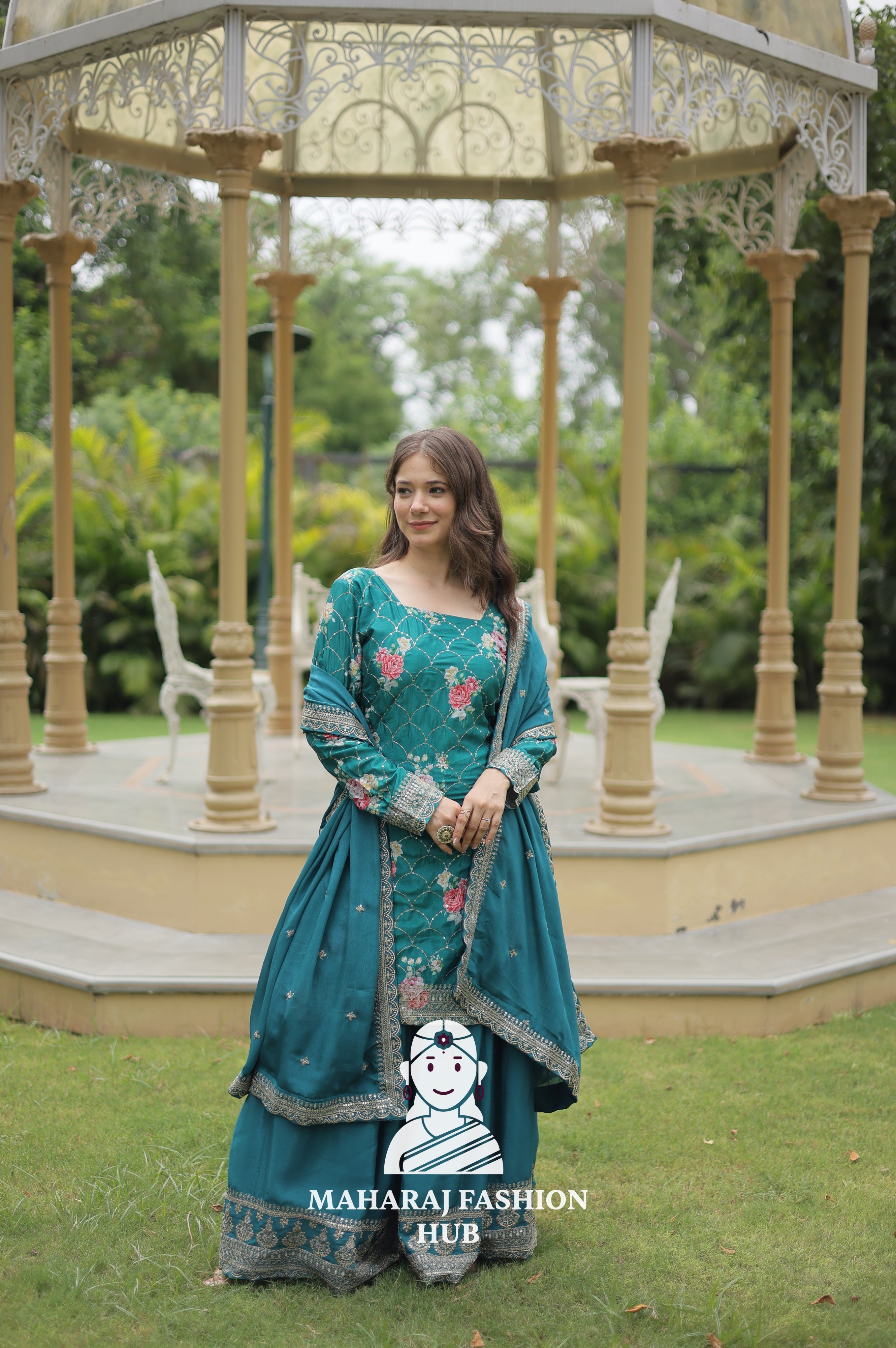👗 Full Set of Embroidered Grace - Special Designer Gown