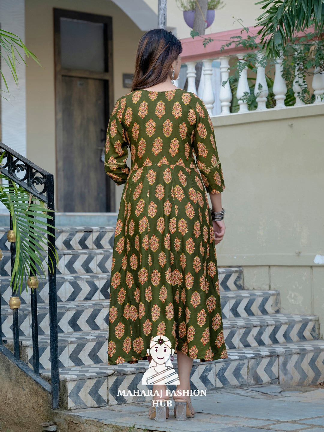 🌿 Luxe Dark Green Rayon Kurta with Embroidery Magic