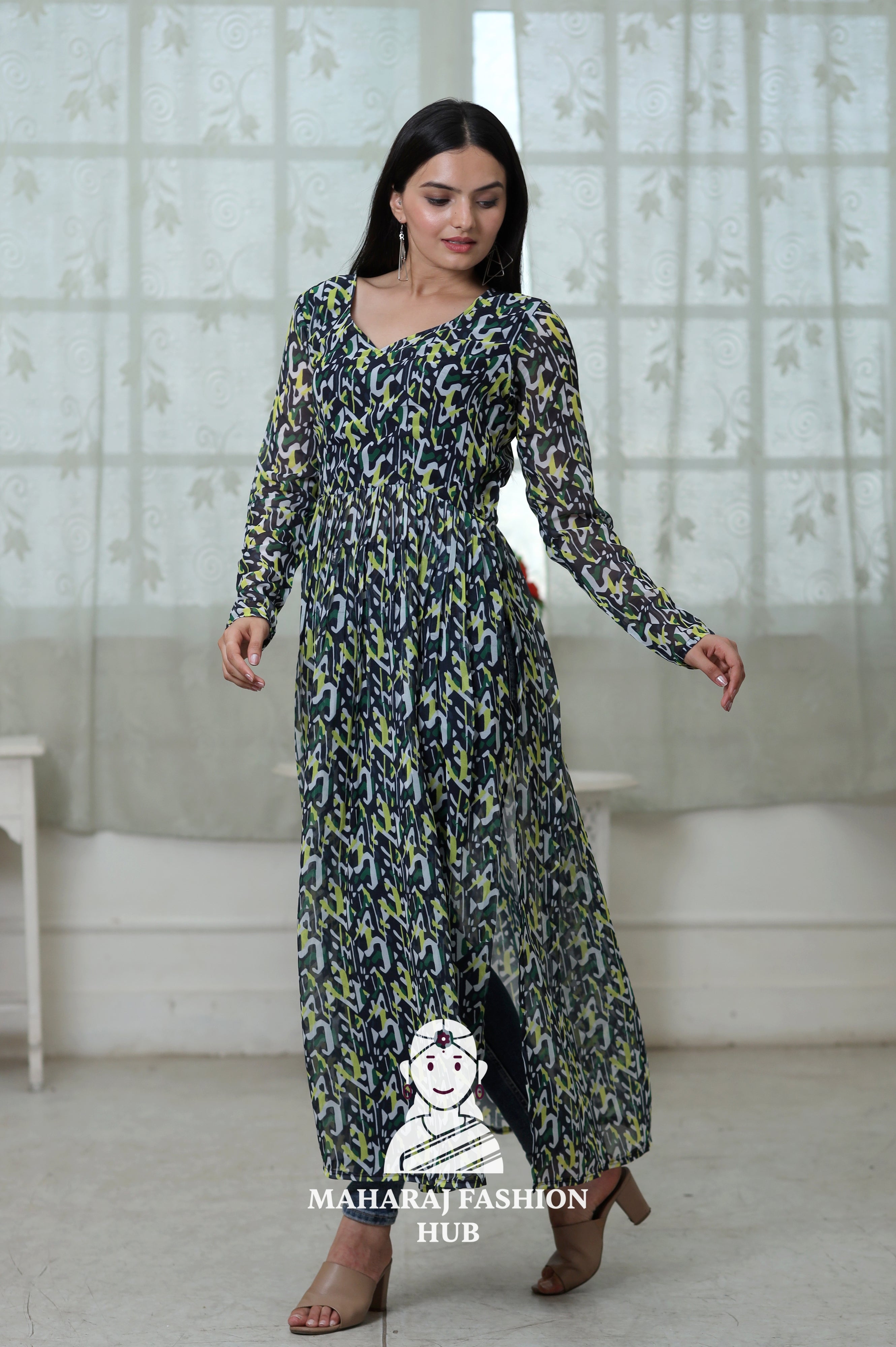 Casual to Festive Wear Kurti with Classic Touch