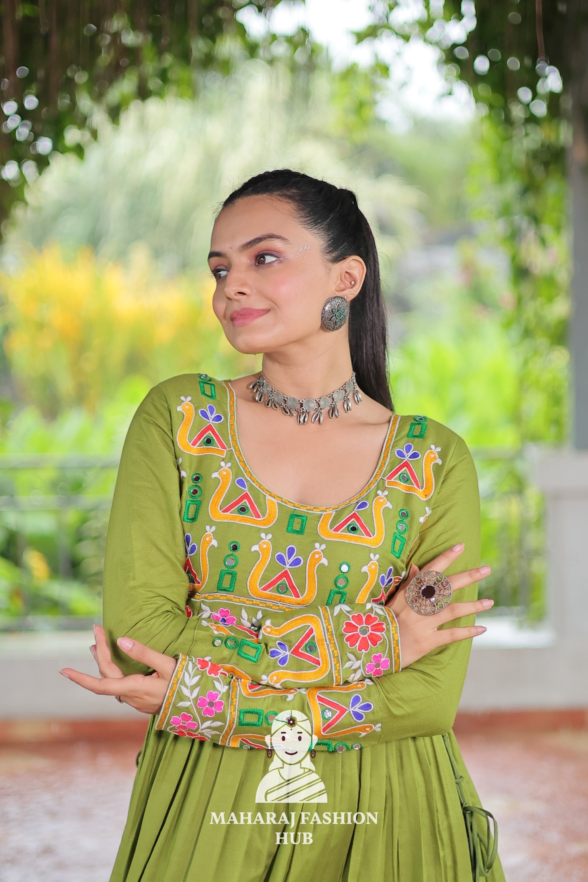 Navratri - Get Vibrant Festive Look – Kutchi Gamthi 14 Kg Rayon Kurti 🎨💃