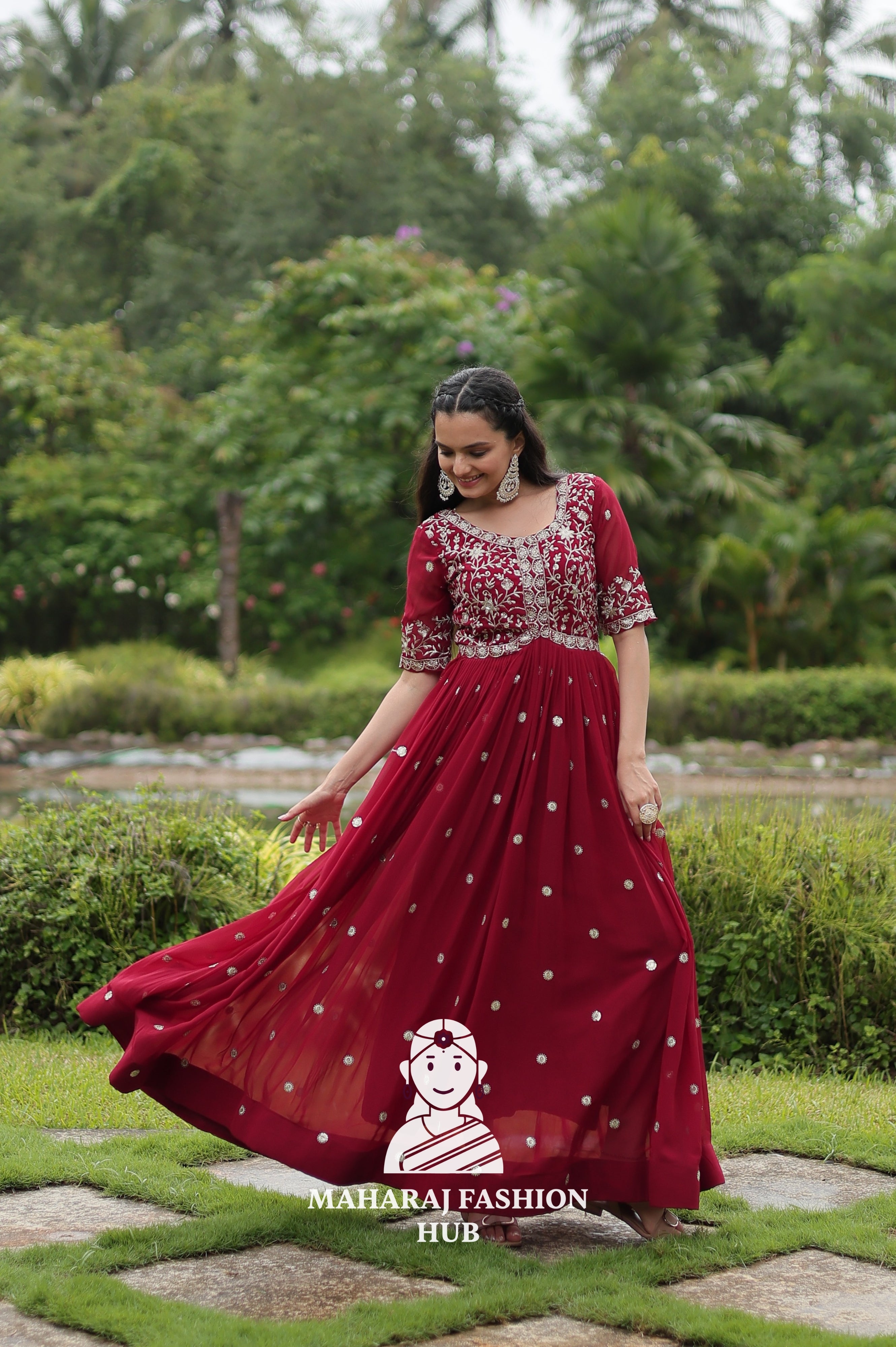 ✨ Elegant Faux Blooming Zari Gown - Special Designer Gown