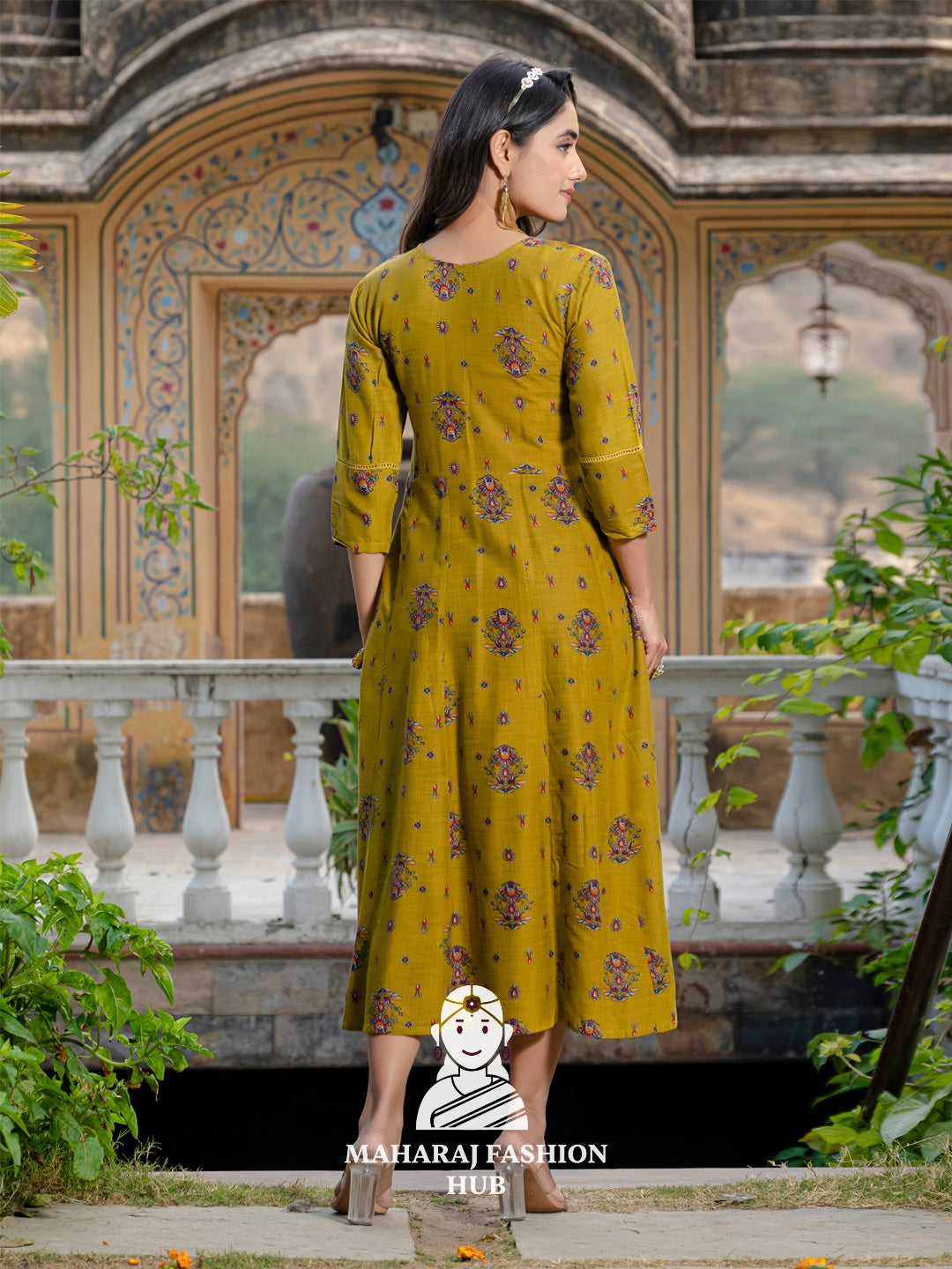 💚 Mehendi Magic – Embroidered Rayon Kurta for Women