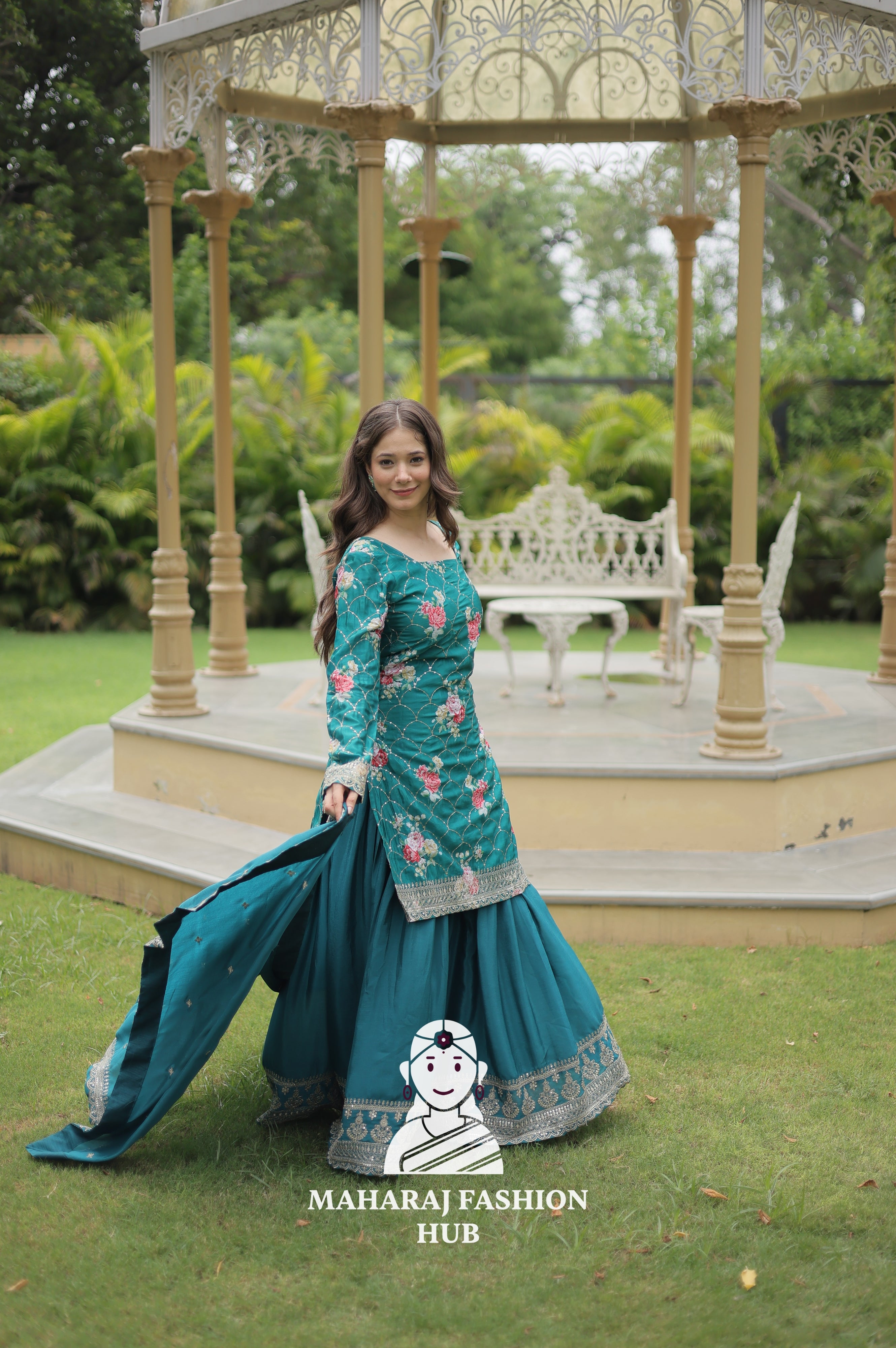 👗 Full Set of Embroidered Grace - Special Designer Gown