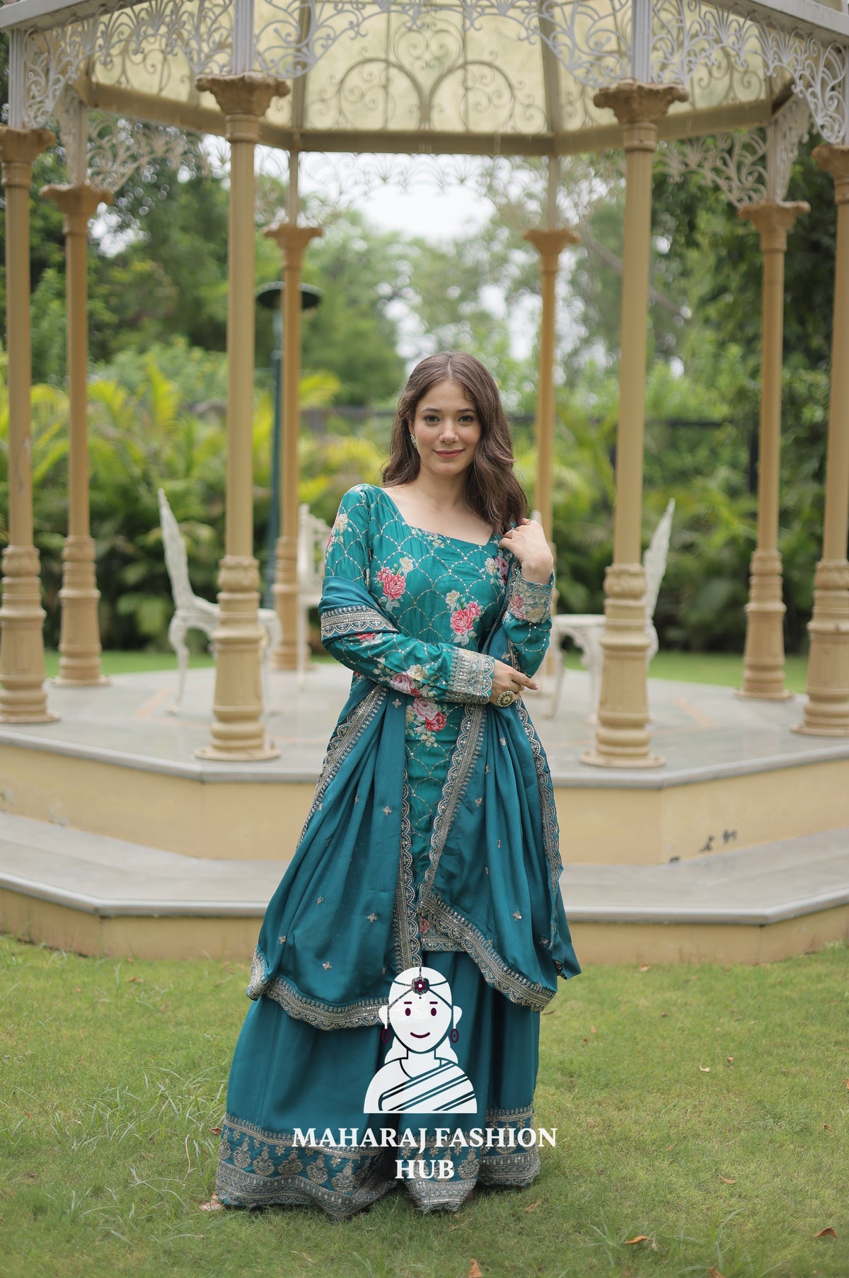 👗 Full Set of Embroidered Grace - Special Designer Gown