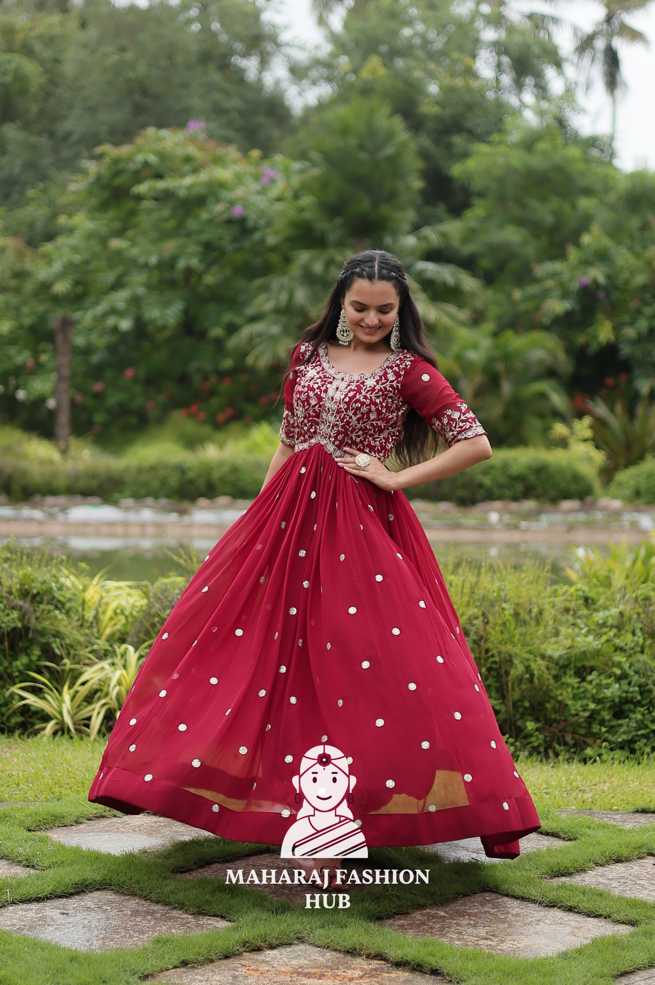 ✨ Elegant Faux Blooming Zari Gown - Special Designer Gown