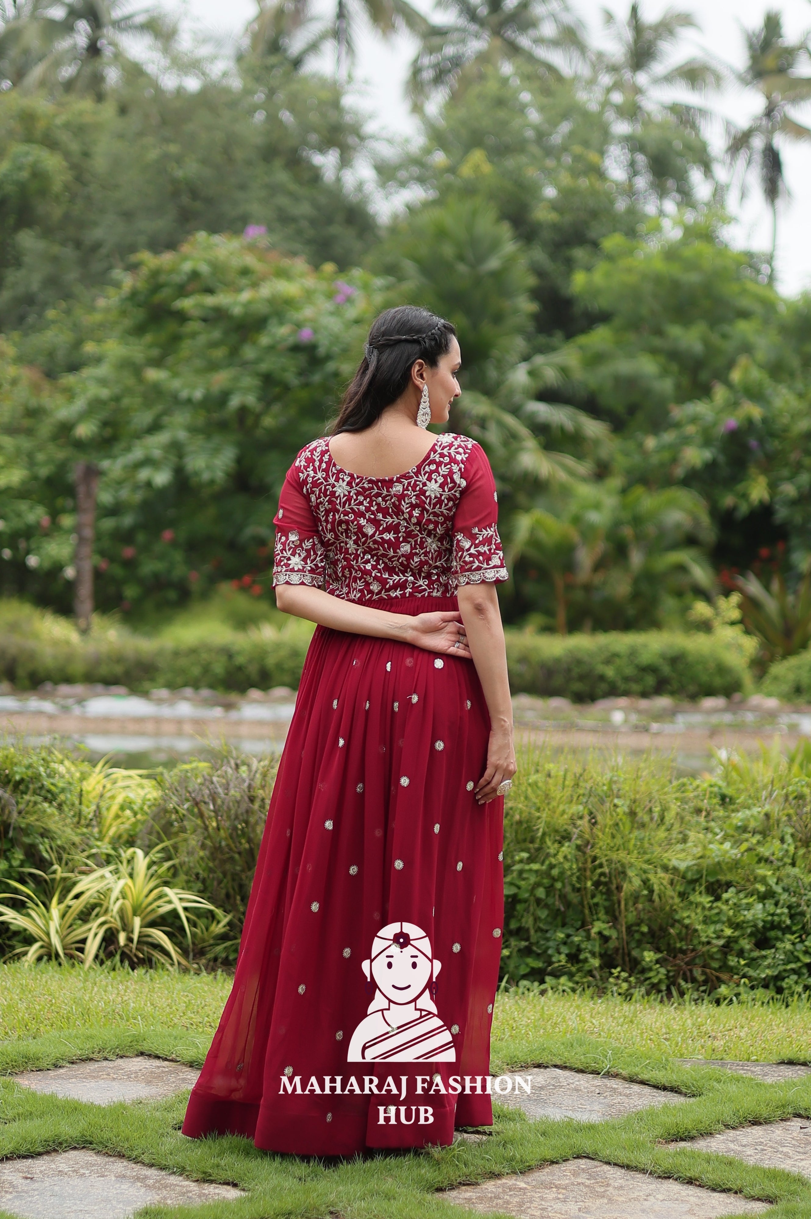 ✨ Elegant Faux Blooming Zari Gown - Special Designer Gown
