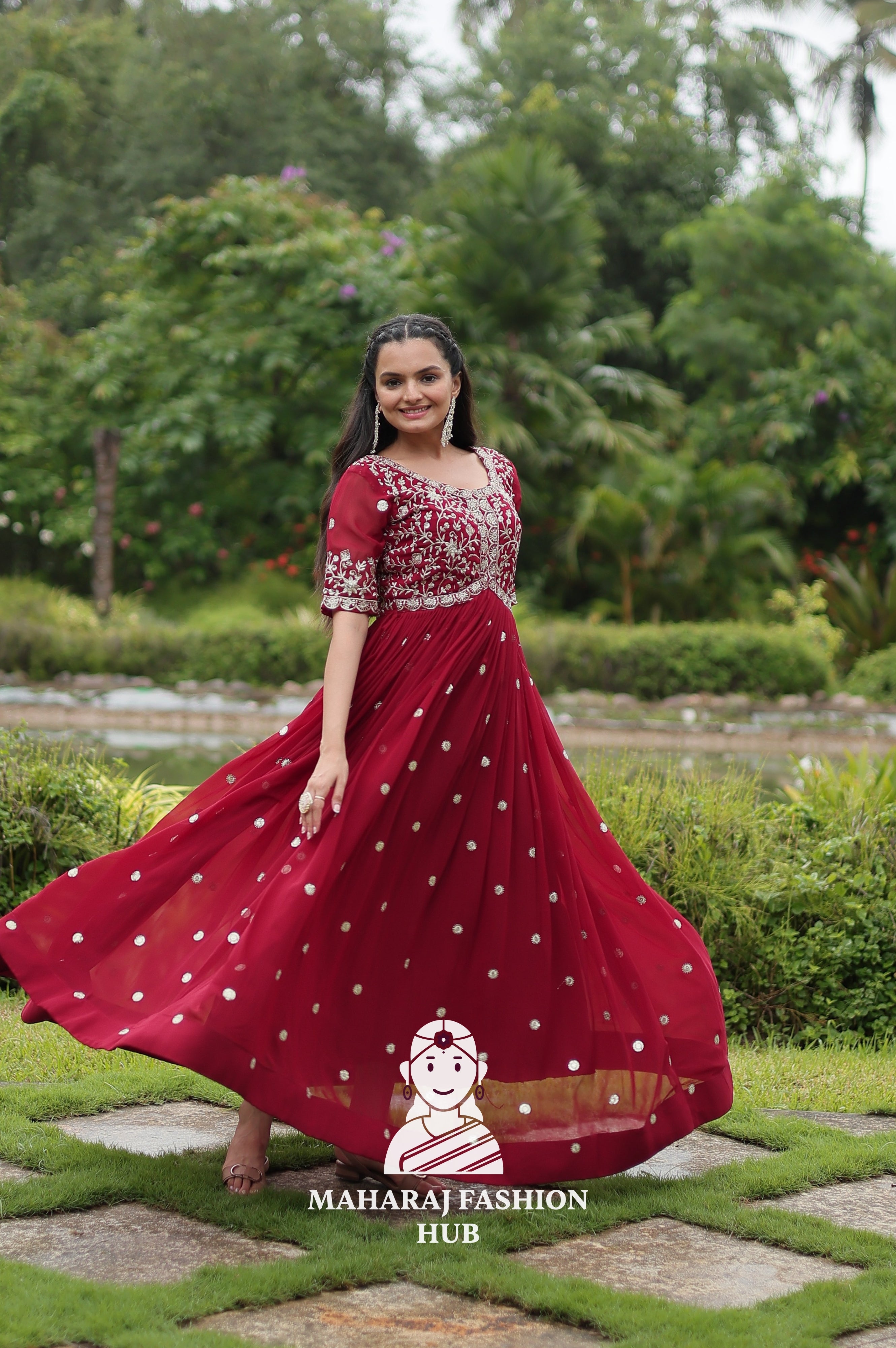 ✨ Elegant Faux Blooming Zari Gown - Special Designer Gown