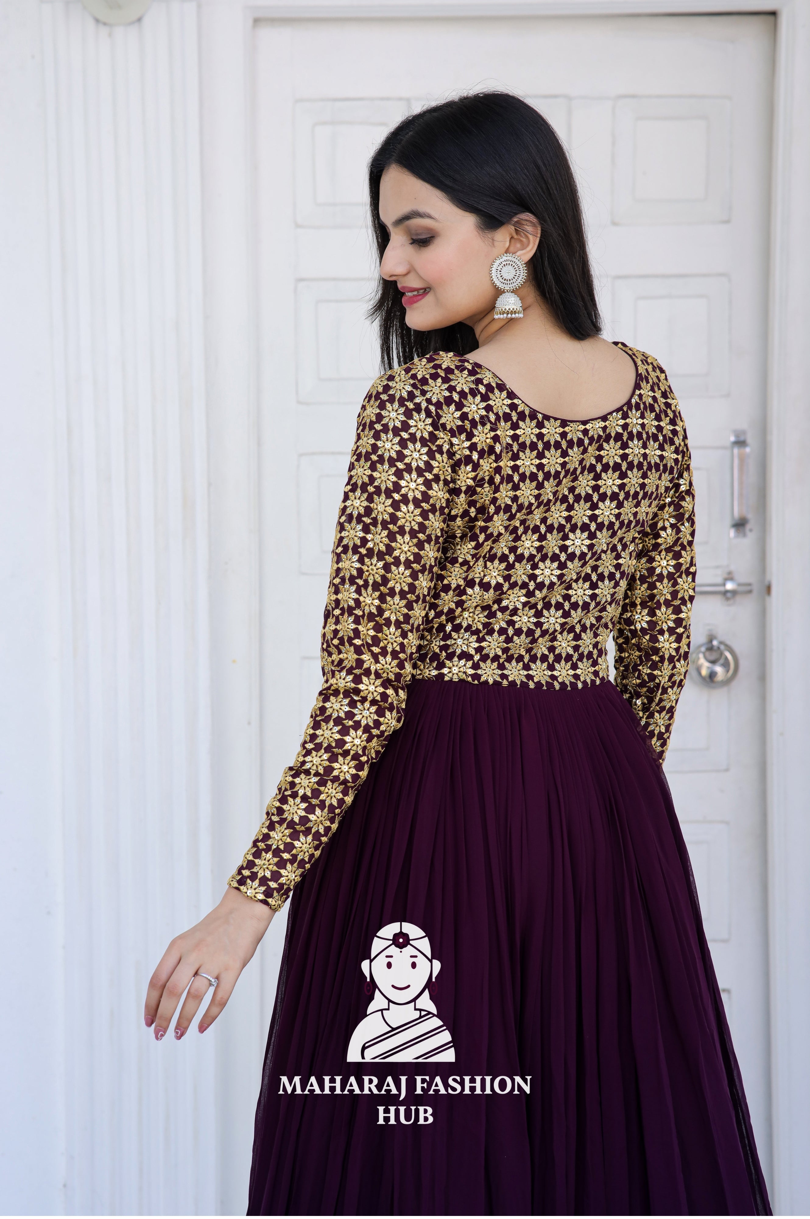 Dazzle Dream – Faux Blooming Gown with Golden Touch