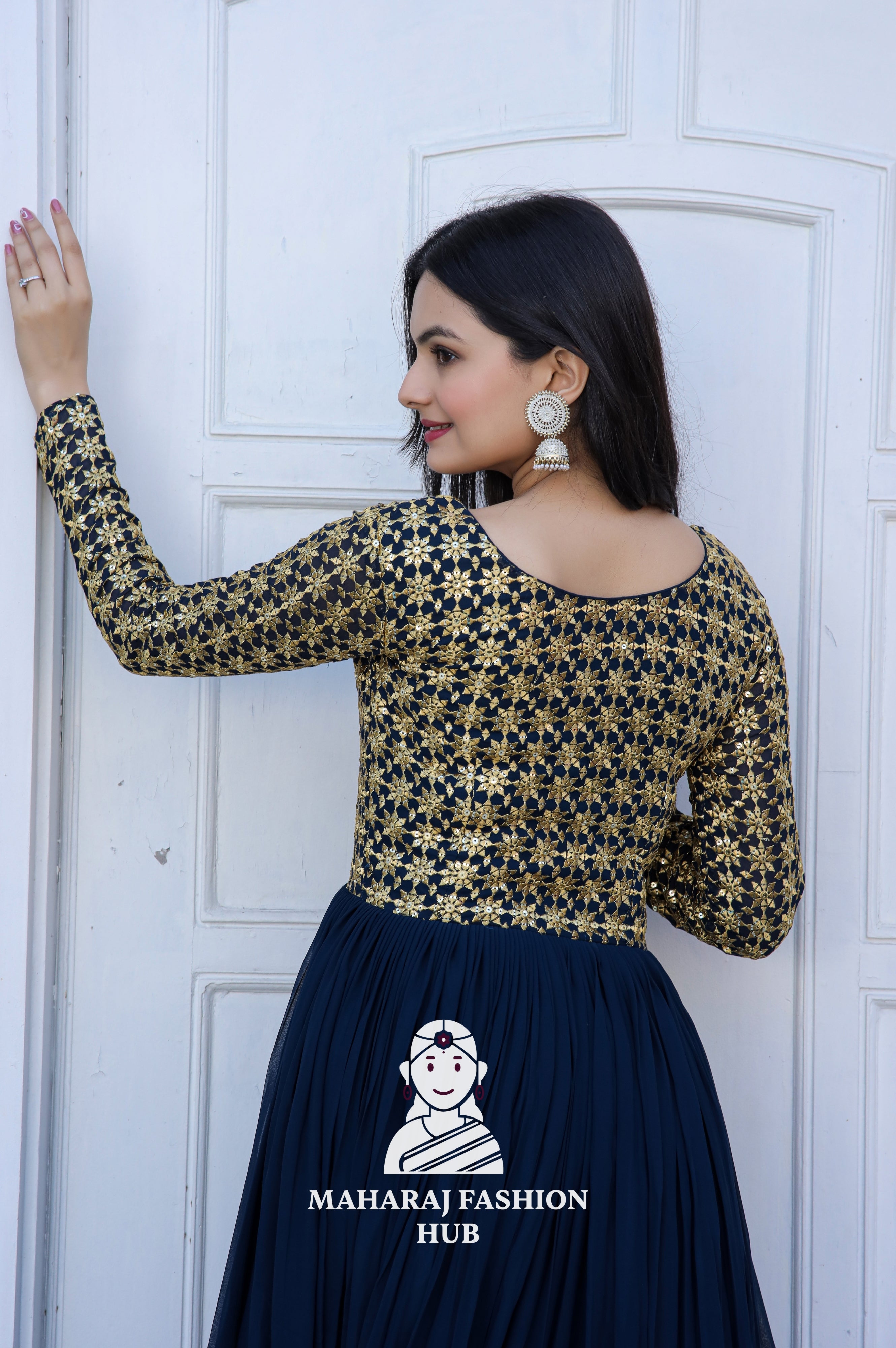 Dazzle Dream – Faux Blooming Gown with Golden Touch