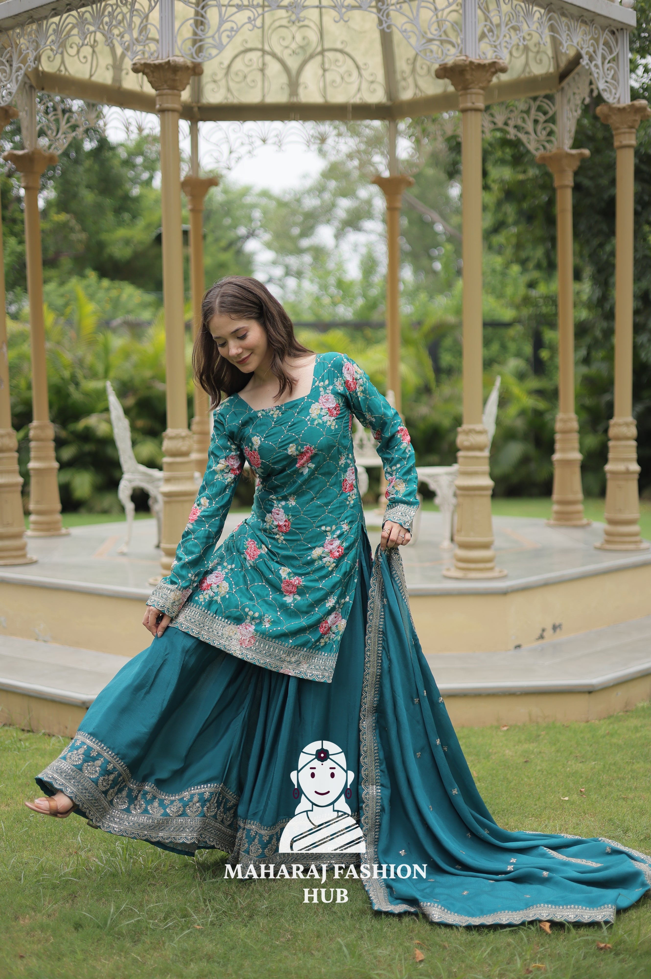 👗 Full Set of Embroidered Grace - Special Designer Gown